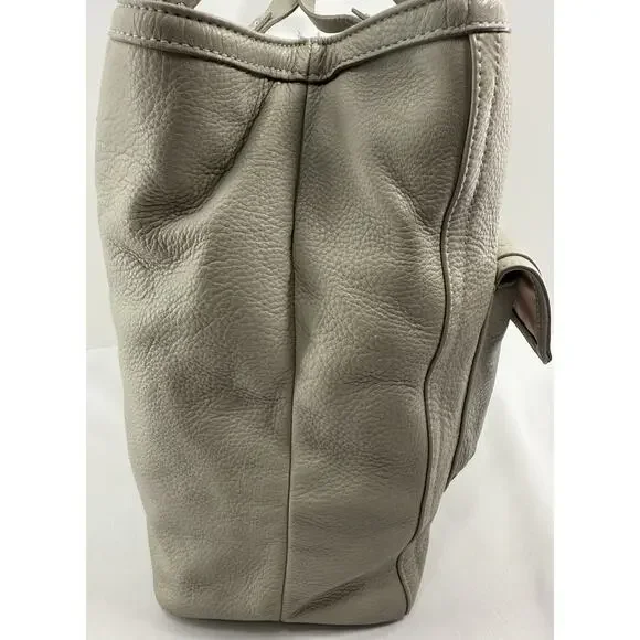 Coach Legacy Tote #19264 Leather Chalk Ivory‎ Pocket Shoulder Bag EUC - Picture 3 of 16